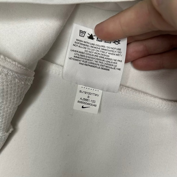 Nike Oregon Ducks Dri Fit UV Crewneck Sweater Sweatshirt Women’s Small White - Picture 12 of 12